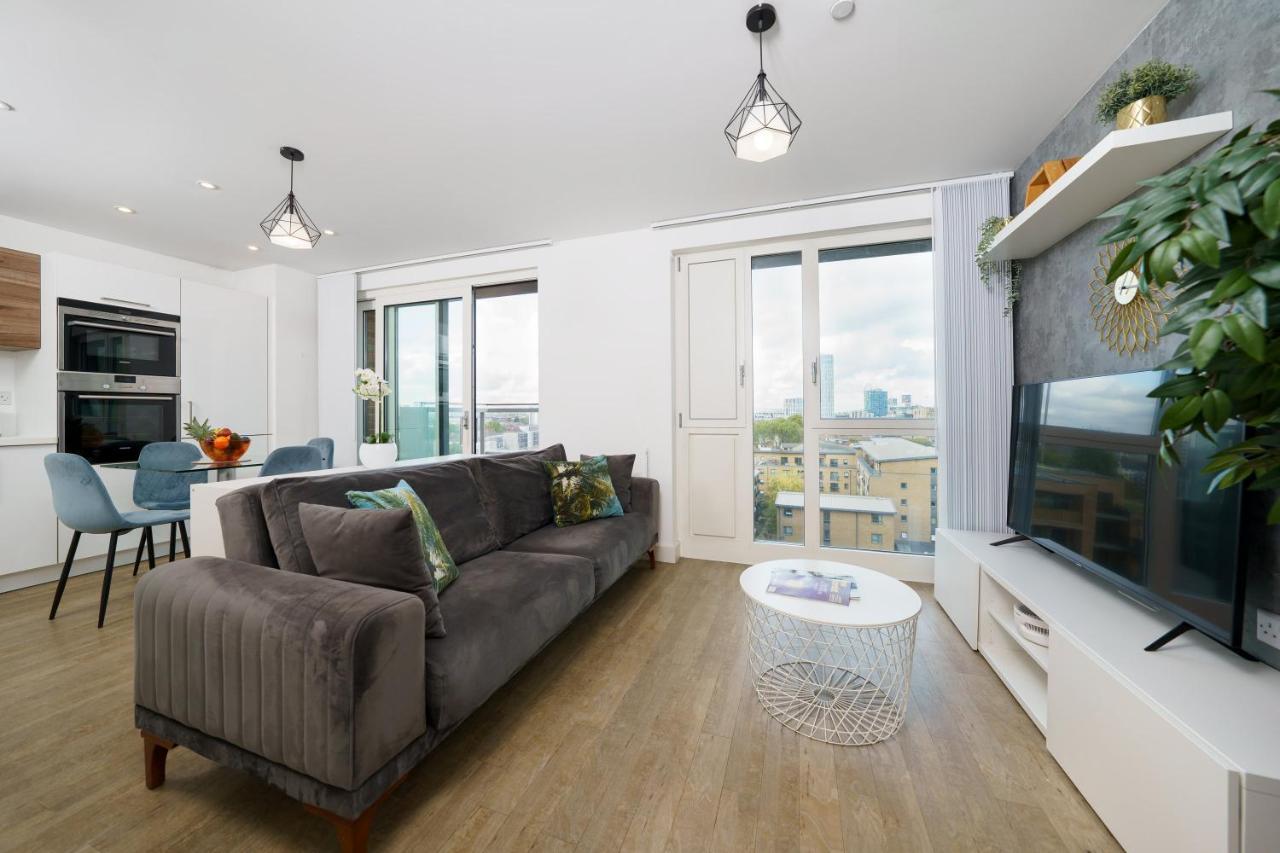 Stylish Fully-Equipped One Bedroom Apartment With Extra Sofa Bed, Free Secure Parking, Onsite Gym, 24Hr Security & Concierge Londyn Zewnętrze zdjęcie