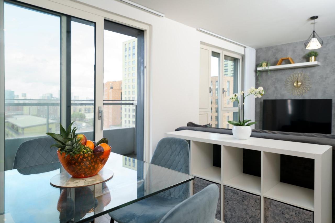 Stylish Fully-Equipped One Bedroom Apartment With Extra Sofa Bed, Free Secure Parking, Onsite Gym, 24Hr Security & Concierge Londyn Zewnętrze zdjęcie