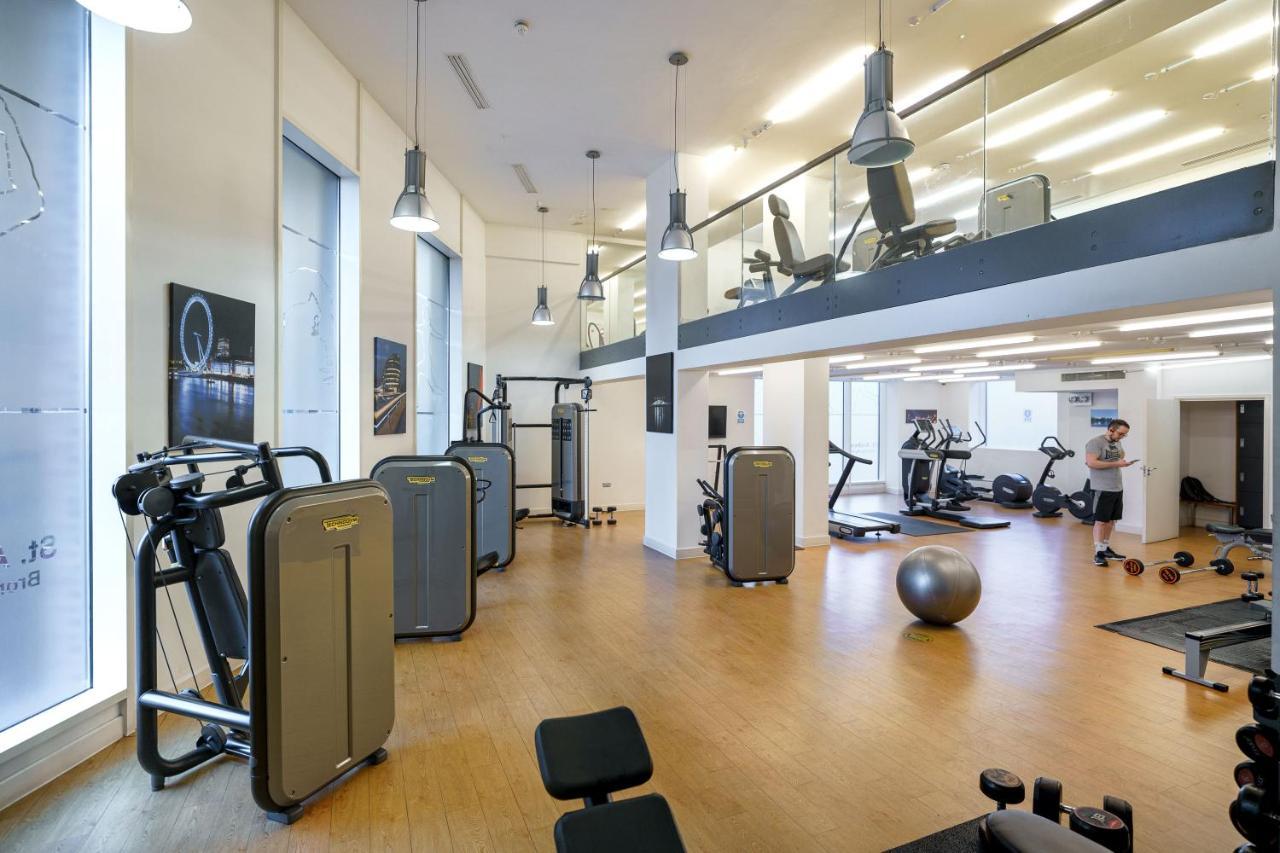 Stylish Fully-Equipped One Bedroom Apartment With Extra Sofa Bed, Free Secure Parking, Onsite Gym, 24Hr Security & Concierge Londyn Zewnętrze zdjęcie